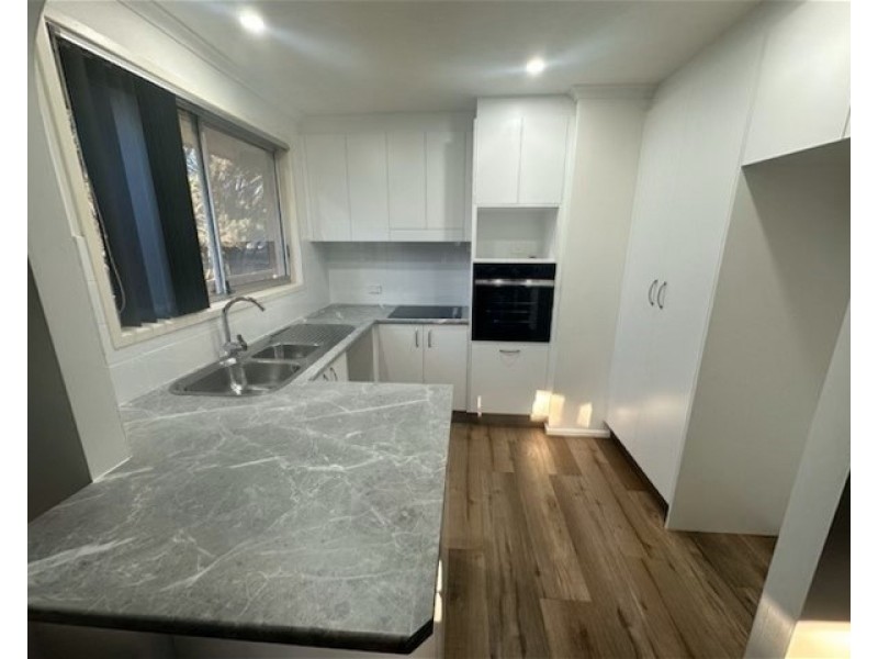1 Capri Close, Belmont NSW 2280