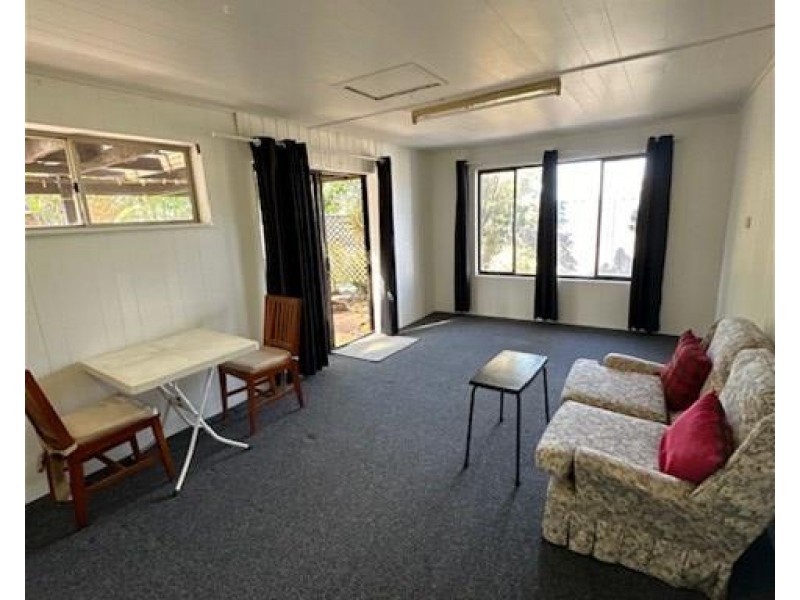 1 Capri Close, Belmont NSW 2280