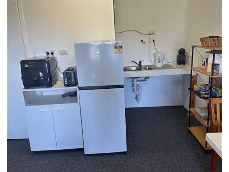 1 Capri Close, Belmont NSW 2280
