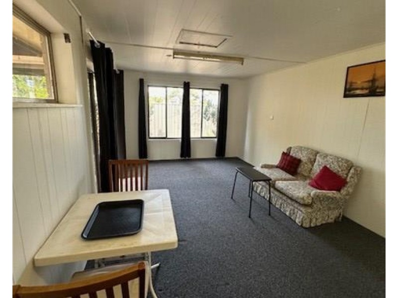 1 Capri Close, Belmont NSW 2280