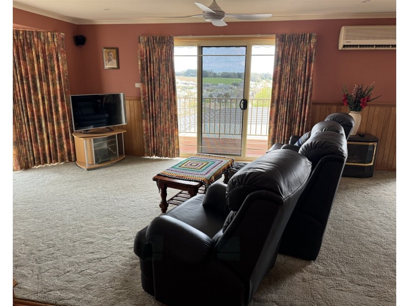 22  Hatfield Drive, Drouin VIC 3818