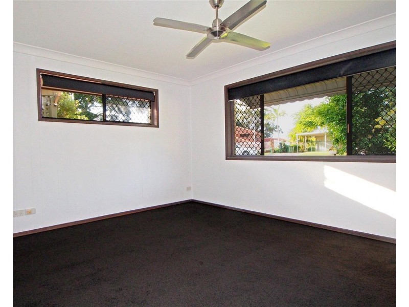 6 Warrigal  Crescent, Ashmore QLD 4214