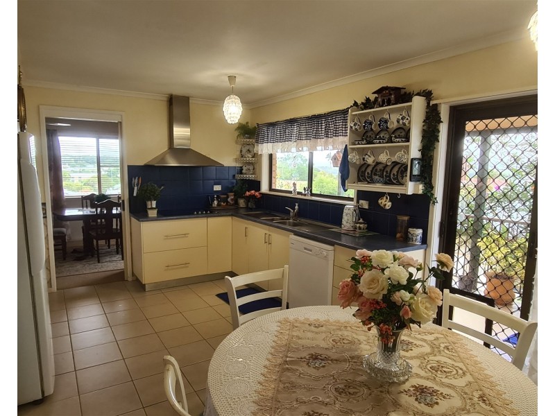 2 Bernard Street, Malanda QLD 4885