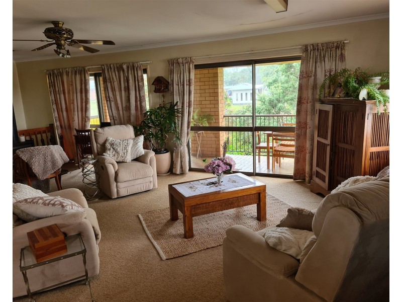 2 Bernard Street, Malanda QLD 4885