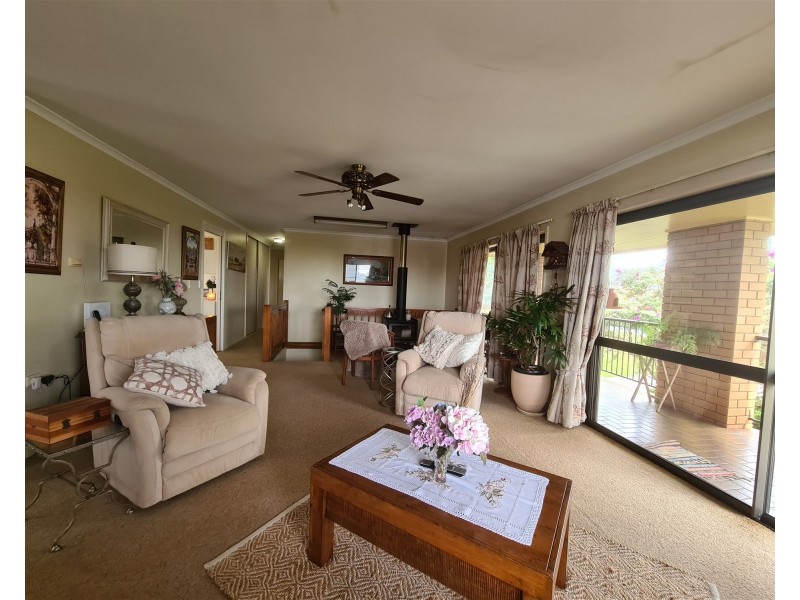 2 Bernard Street, Malanda QLD 4885