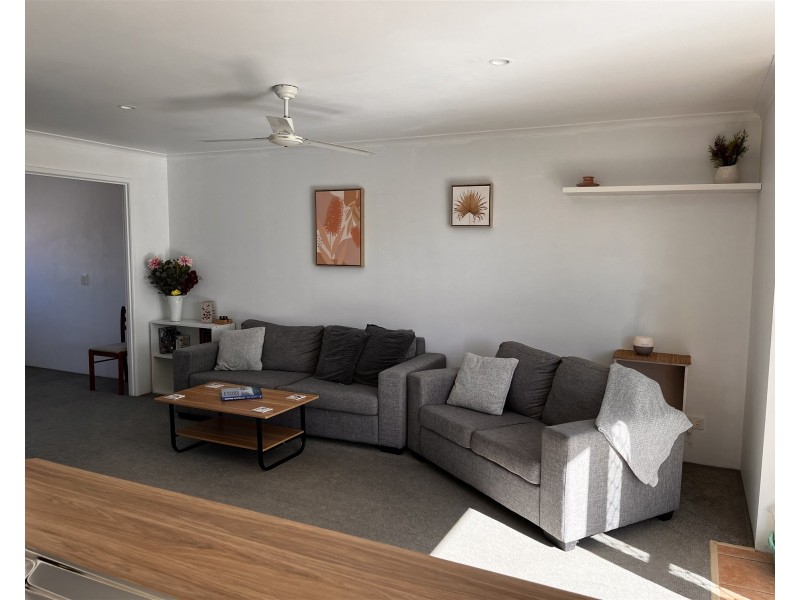 24 Lake Weyba Drive, Noosaville QLD 4566