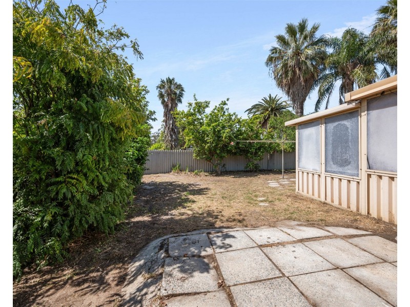 96 Spencer Road, Langford WA 6147