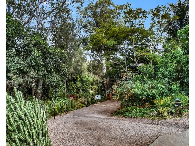 25 Michael Avenue, Lamb Island QLD 4184