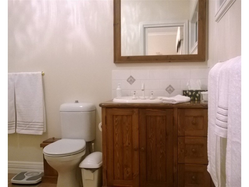 77 Leslie Road, Gisborne VIC 3437