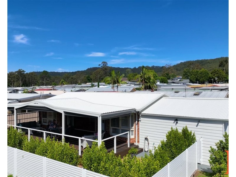 31 First Avenue, Green Point NSW 2251