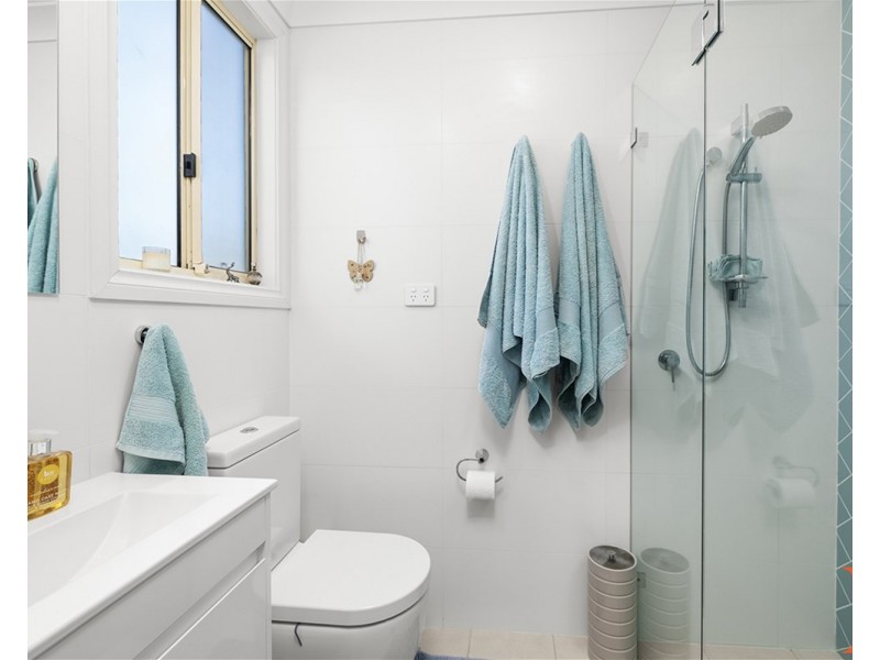 31 First Avenue, Green Point NSW 2251