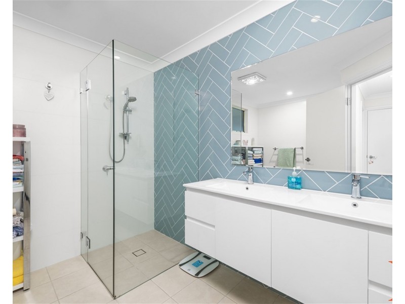 31 First Avenue, Green Point NSW 2251