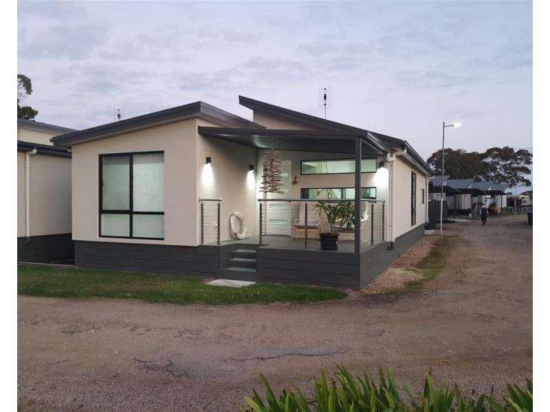 UNIT 3/79 SLIP  ROAD, Paynesville VIC 3880