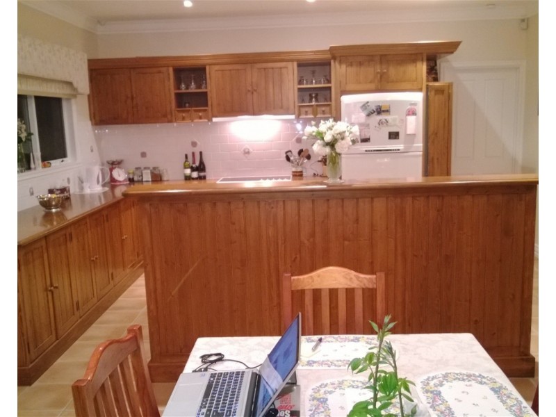 77 Leslie Road, Gisborne VIC 3437