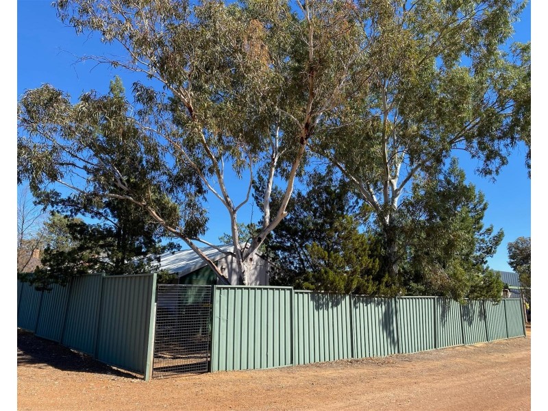 1A Taurus Street, Southern Cross WA 6426