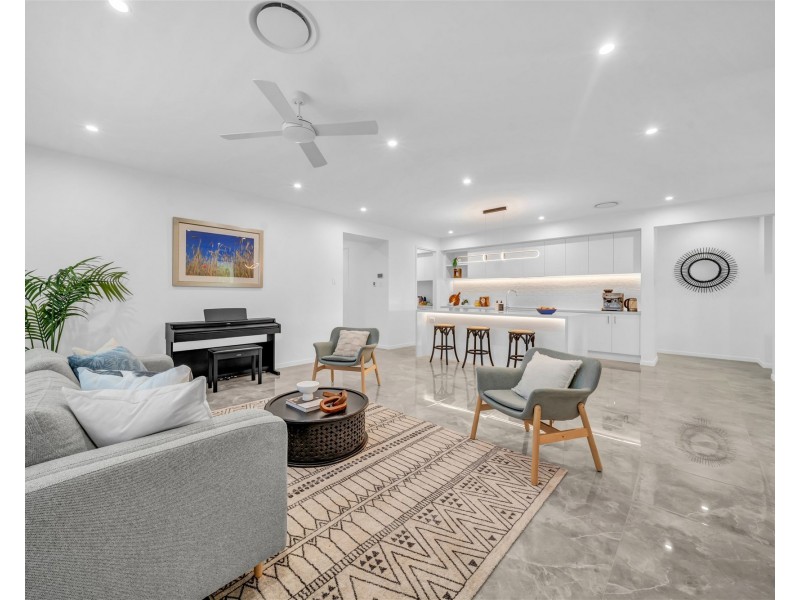 54 Kanangra Street, Stafford QLD 4053