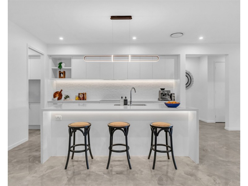 54 Kanangra Street, Stafford QLD 4053