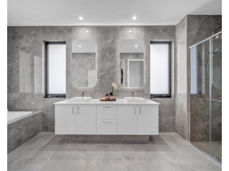 54 Kanangra Street, Stafford QLD 4053