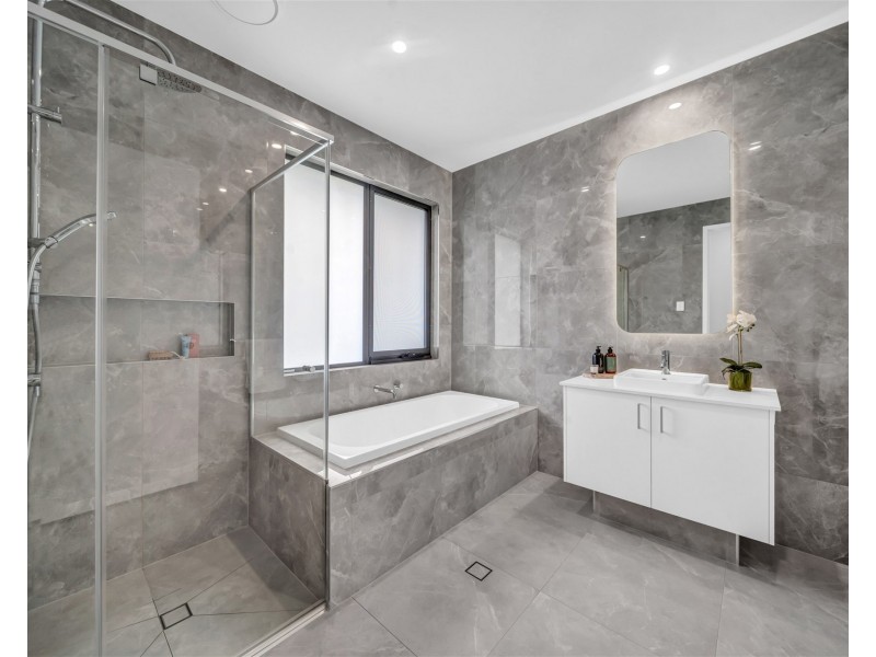 54 Kanangra Street, Stafford QLD 4053