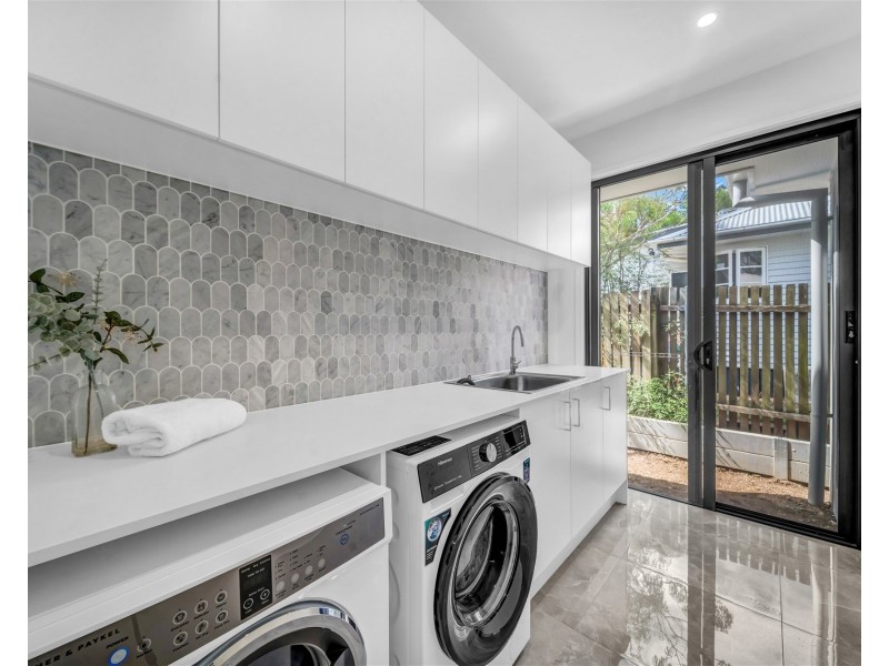 54 Kanangra Street, Stafford QLD 4053