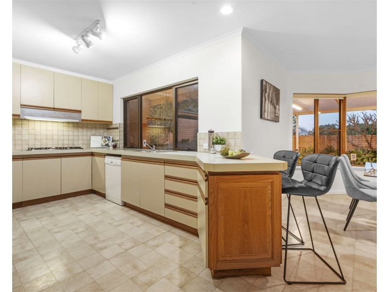6 Watkins, Dalkeith WA 6009