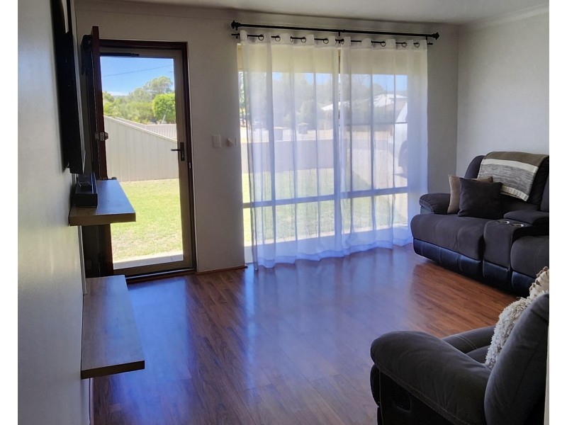15 Blue Gum Place, Midvale WA 6056