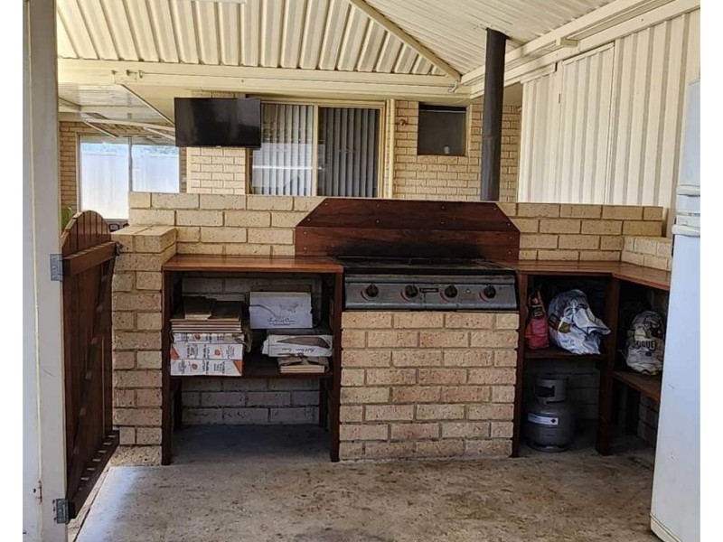 15 Blue Gum Place, Midvale WA 6056