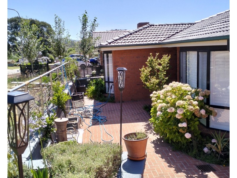 15 smeaton, Banks ACT 2906