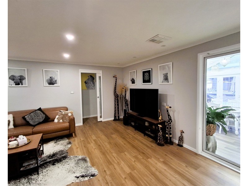 15 smeaton, Banks ACT 2906