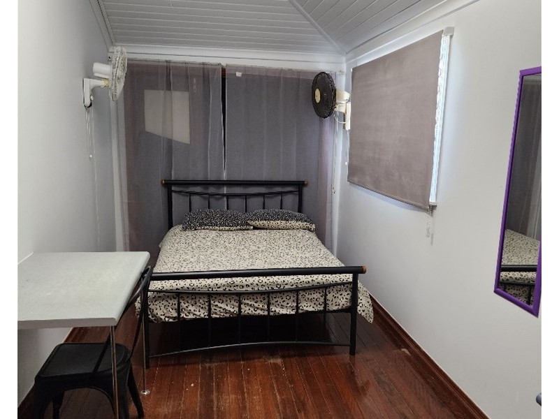 6 Grimshaw Street, Parramatta Park QLD 4870