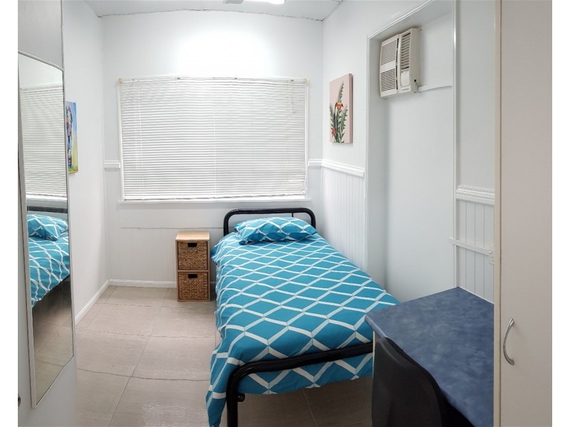 6 Grimshaw Street, Parramatta Park QLD 4870