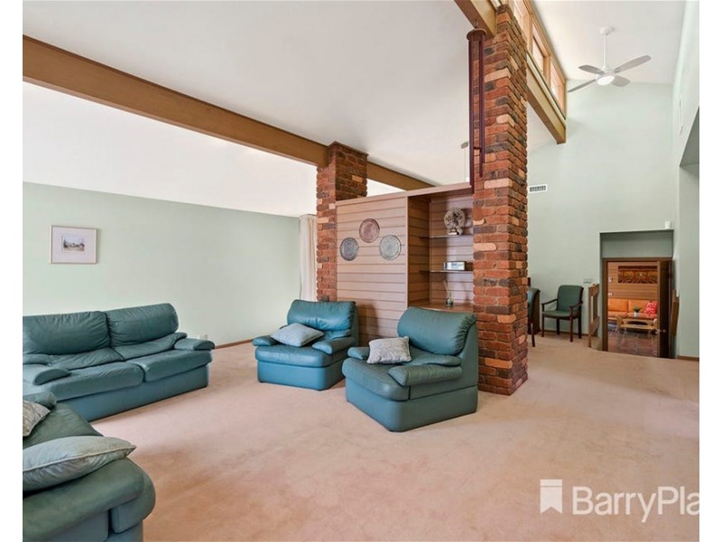 17 Remington Drive, Glen Waverley VIC 3150