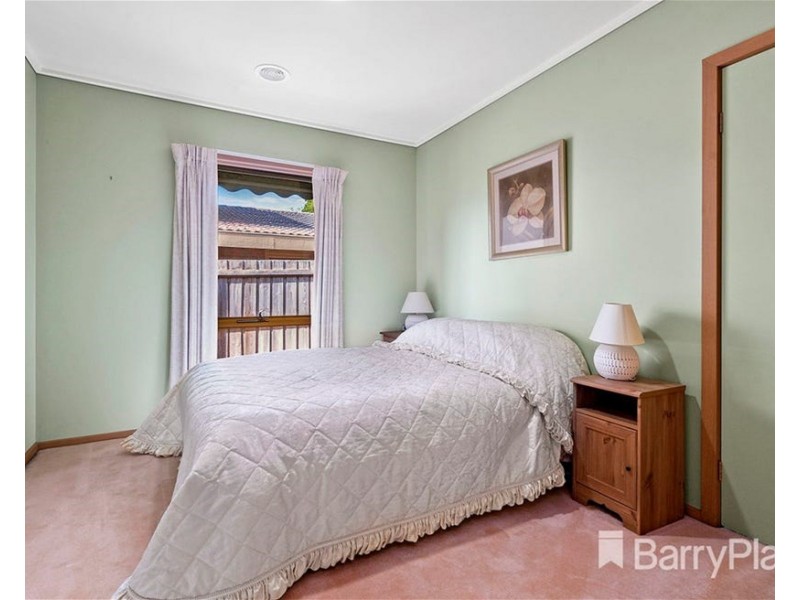 17 Remington Drive, Glen Waverley VIC 3150