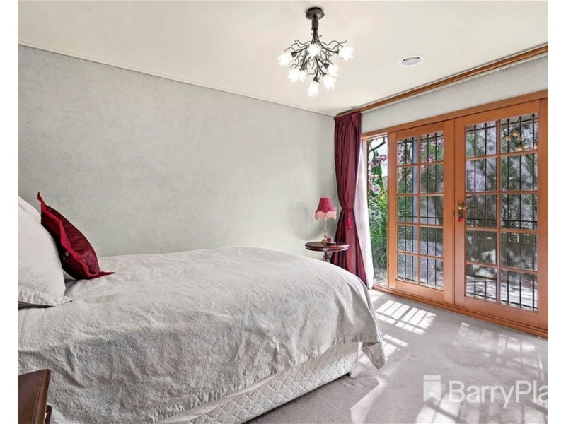 17 Remington Drive, Glen Waverley VIC 3150