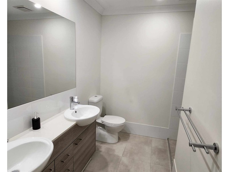 1/16 Tallon Street, Upper Coomera QLD 4209