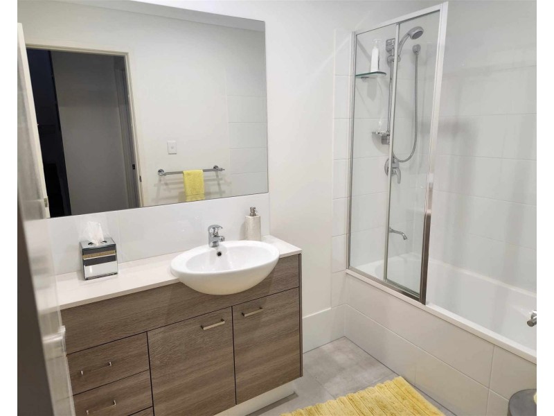 1/16 Tallon Street, Upper Coomera QLD 4209