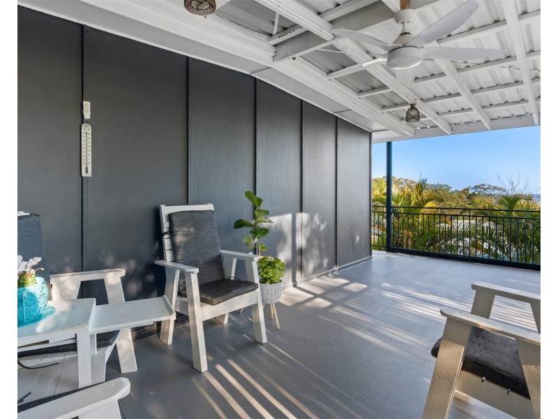 4 Hillcrest Road, Mirrabooka NSW 2264