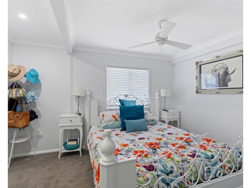 4 Hillcrest Road, Mirrabooka NSW 2264