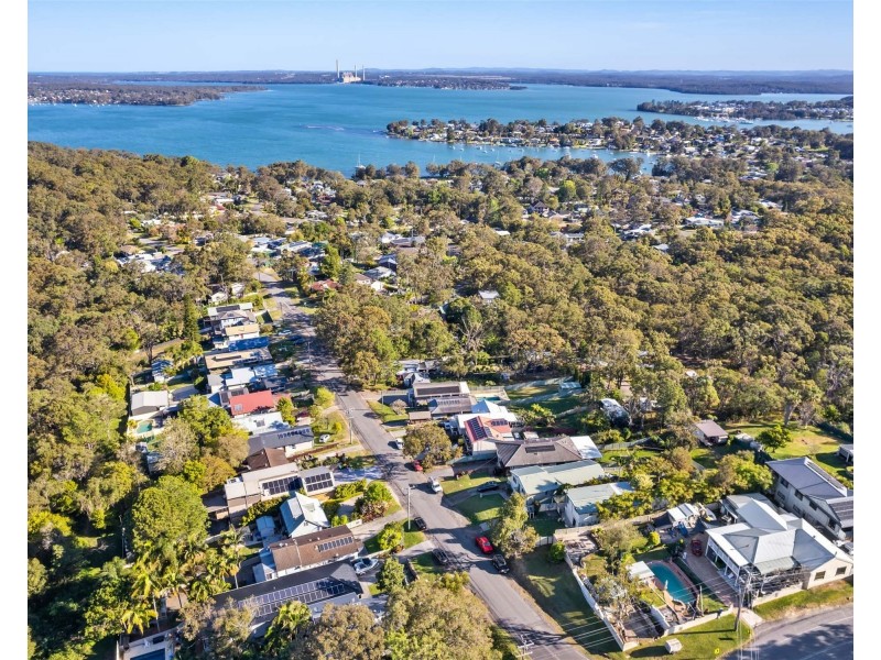 4 Hillcrest Road, Mirrabooka NSW 2264