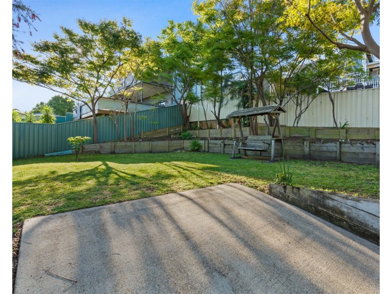 4 Hillcrest Road, Mirrabooka NSW 2264