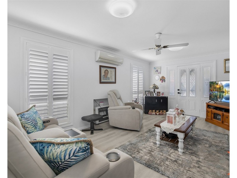 51  Second Avenue, Green Point NSW 2251
