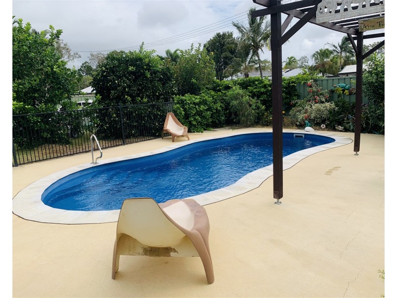 24 Pepperina Court Crn 4th Ave, Woodgate QLD 4660