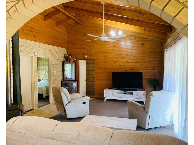 24 Pepperina Court Crn 4th Ave, Woodgate QLD 4660