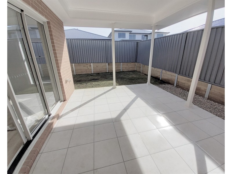14 Sapphire Road, Kembla Grange NSW 2526