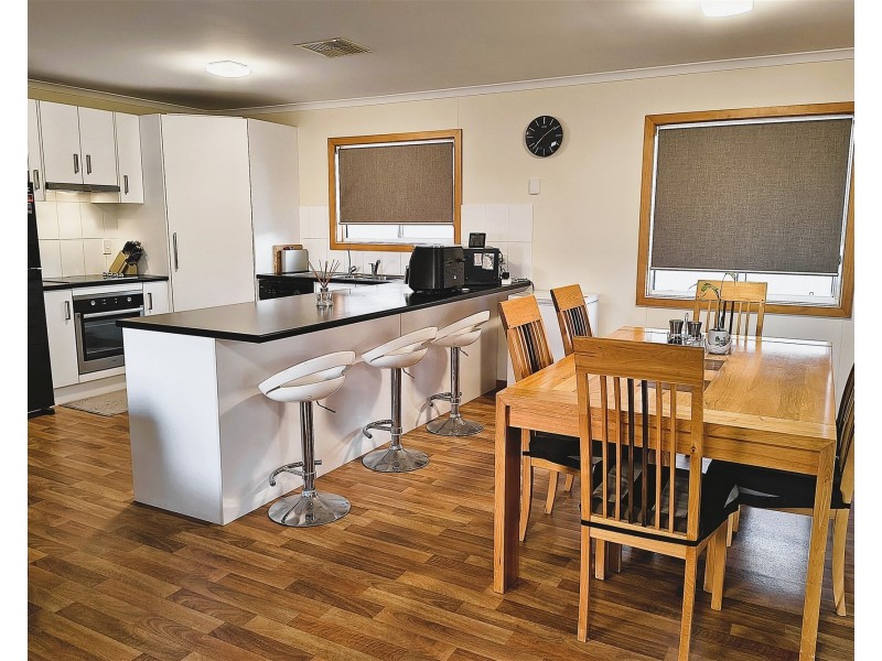 25 Islesworth Street, North Beach SA 5556