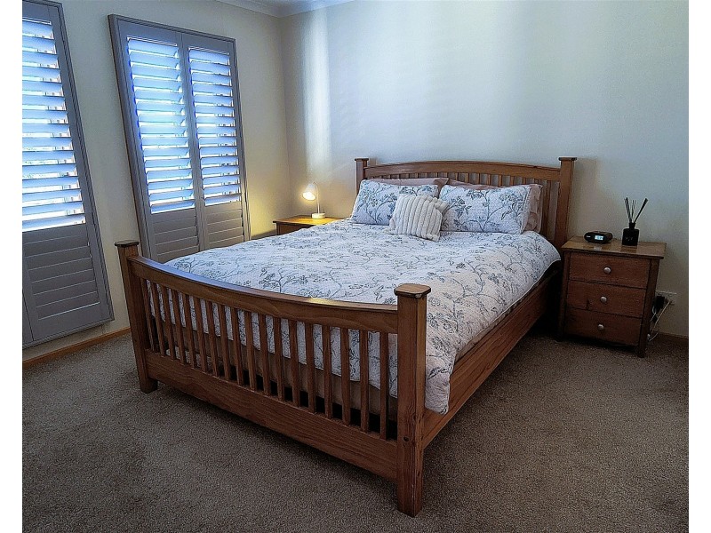 25 Islesworth Street, North Beach SA 5556