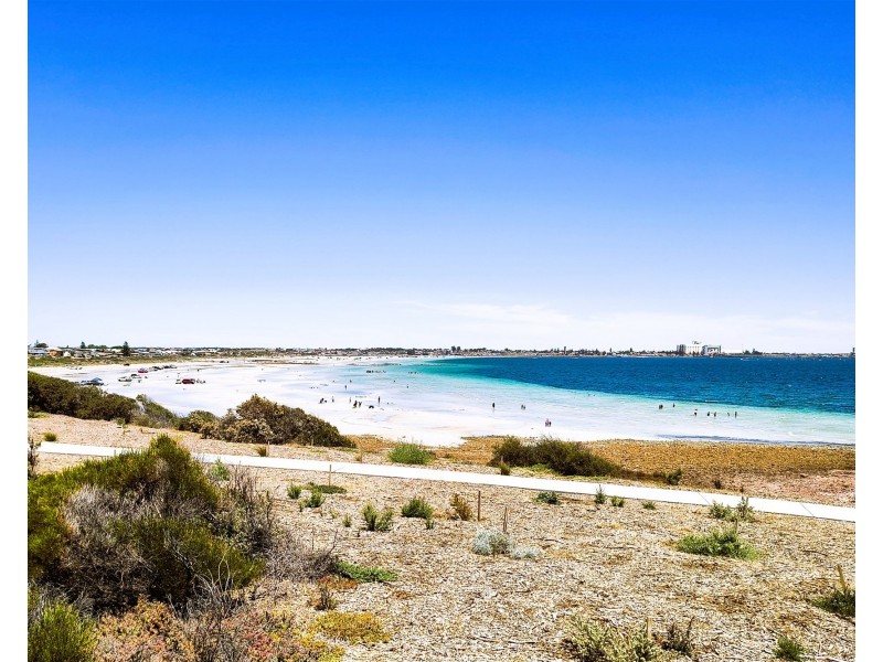 25 Islesworth Street, North Beach SA 5556