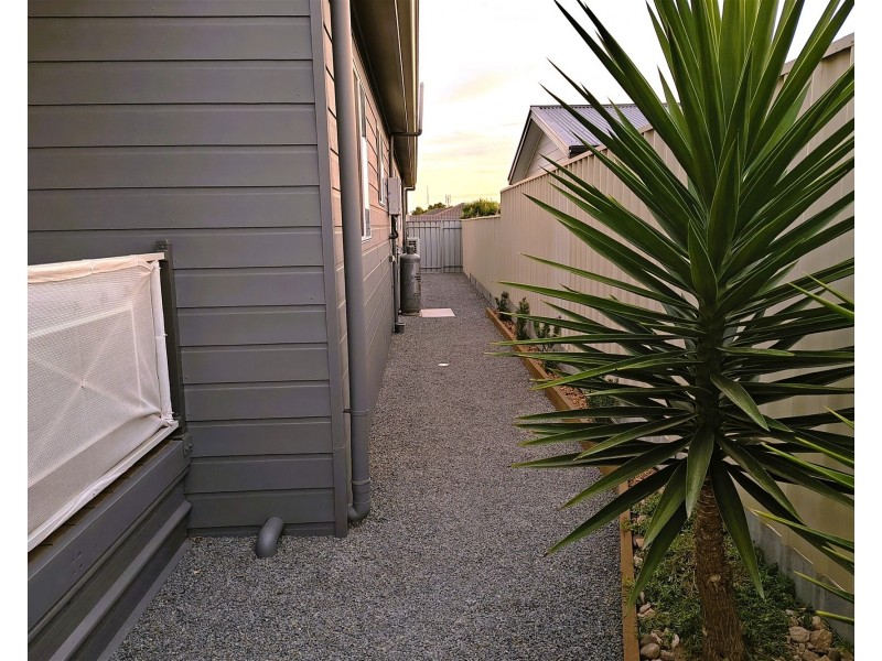 25 Islesworth Street, North Beach SA 5556
