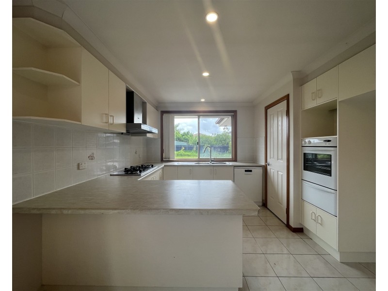 3  Russell Court, Altona Meadows VIC 3028