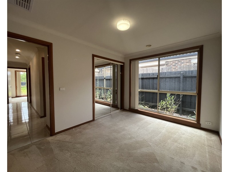3  Russell Court, Altona Meadows VIC 3028